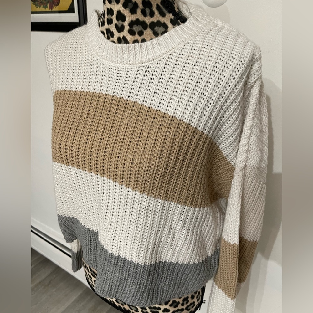 ADORABLE STRIPED SWEATER - Picture 5 of 6